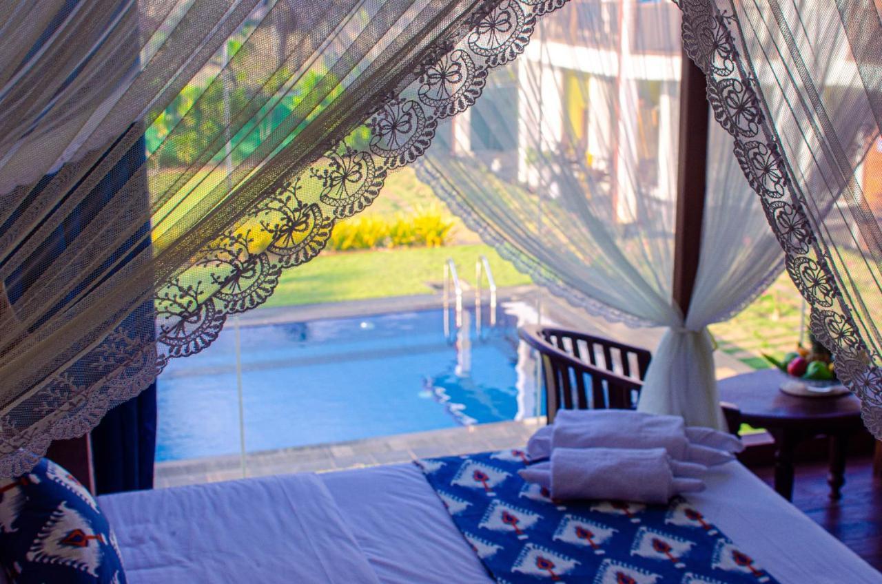 Calypso Sunset Hotell Iranawila Exteriör bild